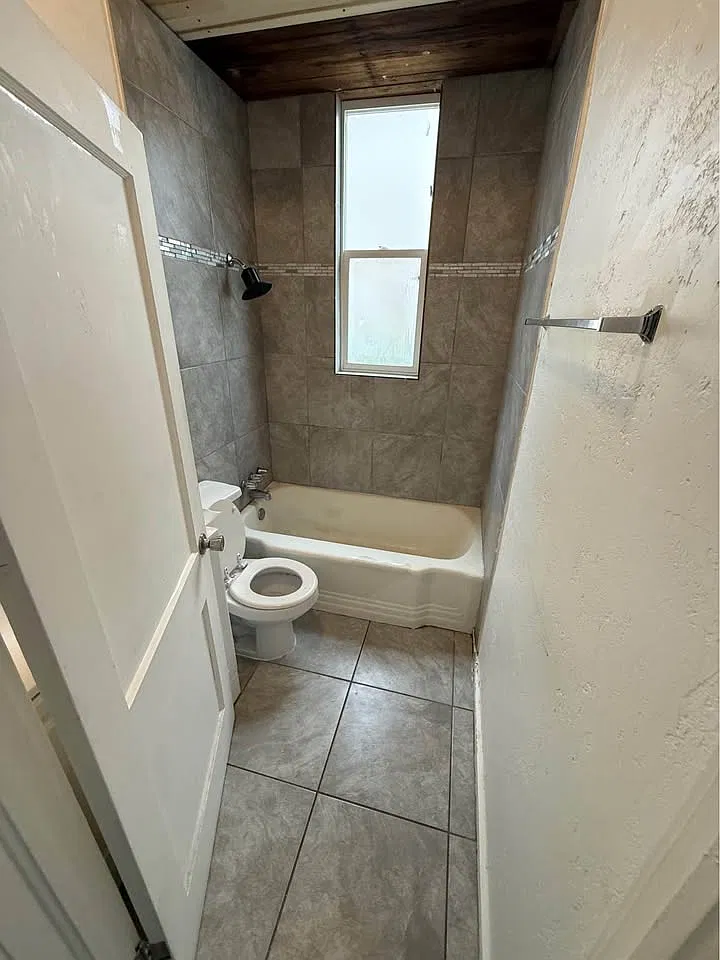 Amazing 2 Bedroom in Historic Home minutes from downtown — Photo 4