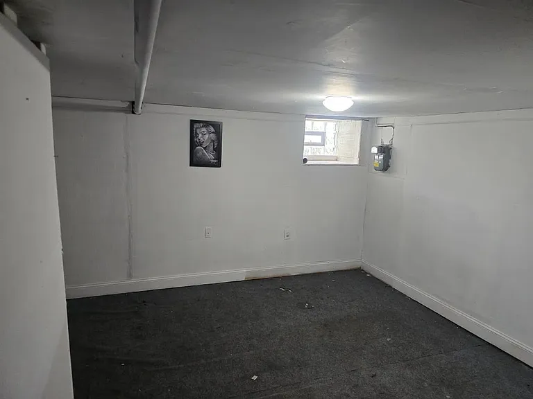 2453 Westport St — Photo 16