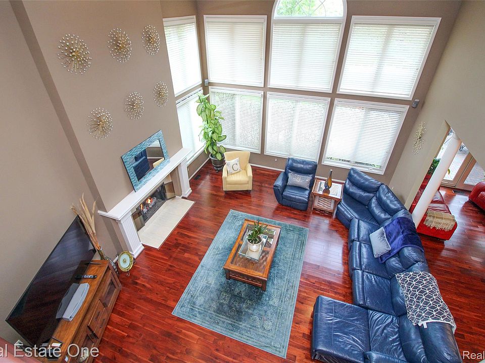44023 Cypress Point Dr, photo 11