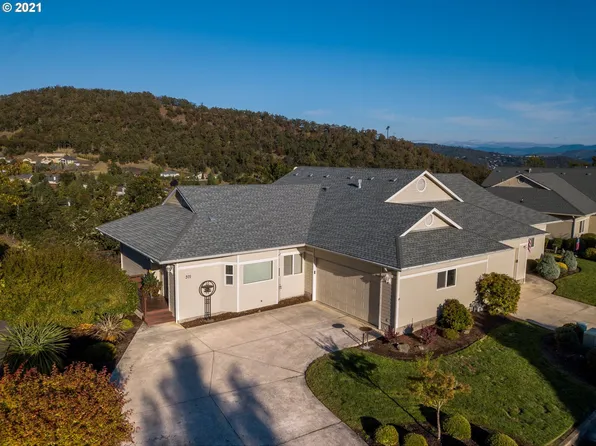 371 NW Rachel Lynn Ct, Roseburg, OR 97471