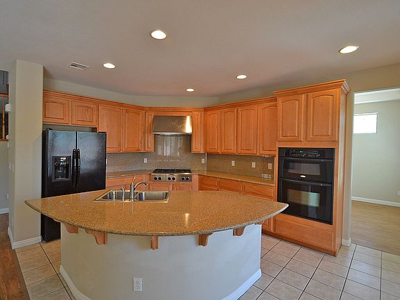 3rd image of 3905 Piedra Falls Ct