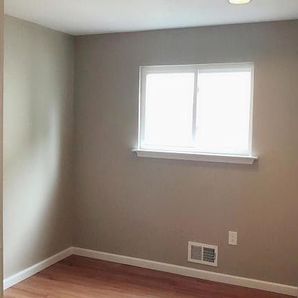 5th image of 249 Corona Ave Fl 1
