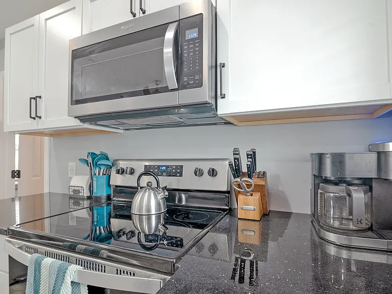 213 E 25th Ave #2 — Photo 3