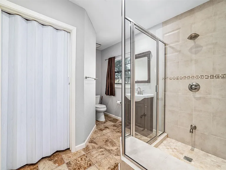 5012 Irvington Blvd — Photo 17