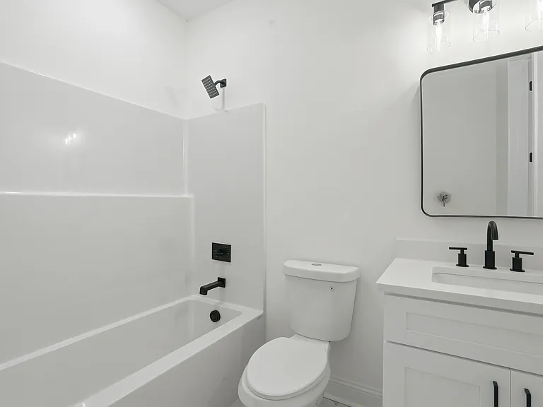 1228 E Anderson St #B — Photo 13