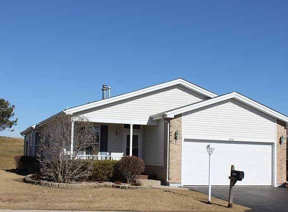 2nd image of 3900 Thistledown Ct