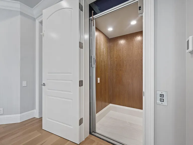 7474 NE Bay Cove Ct — Photo 68
