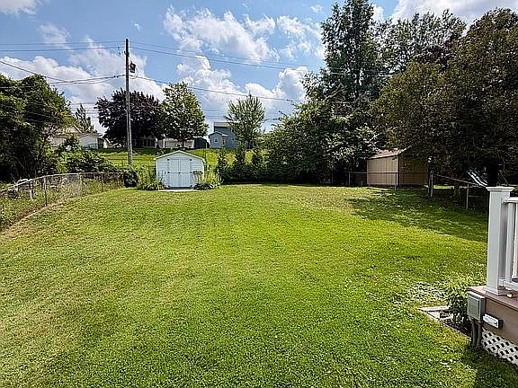 3rd image of 2541 E 44th St