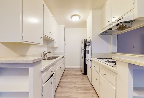 3rd image of 1807 Purdue Ave #1