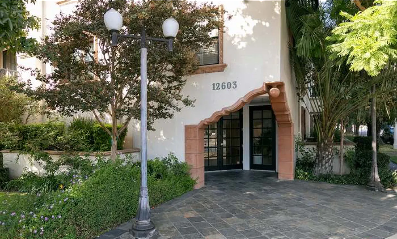 3 bed, 1322 sqft, $4,500 — Photo 2