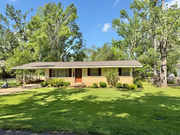 101 7th St, Booneville, MS 38829