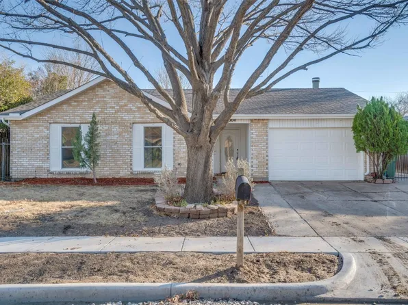 7004 Southampton Dr, Fort Worth, TX 76182