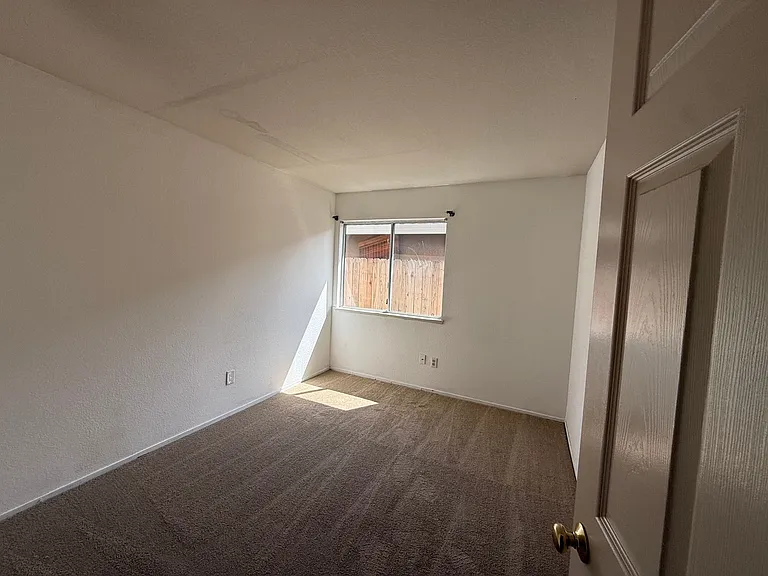 6415 Shasta Creek Way — Photo 16