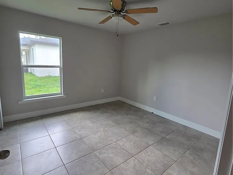 2612 34th St SW — Photo 11