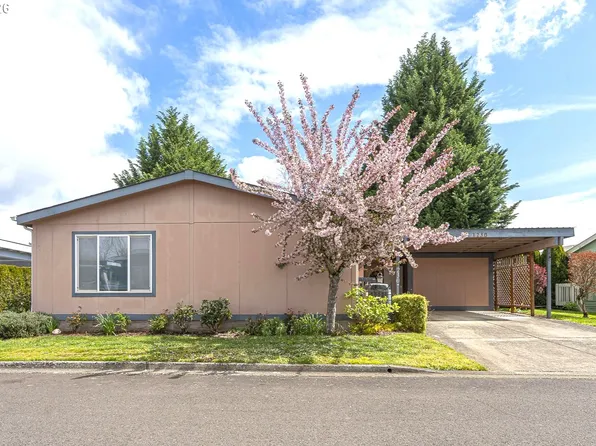 1230 SW Emma Dr, McMinnville, OR 97128