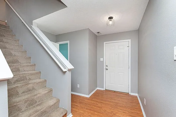 3 bed, 2.5 bath, 1792 sqft, $1,840 — Photo 3