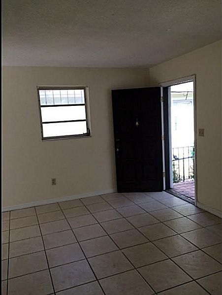2nd image of 3070 Mary St