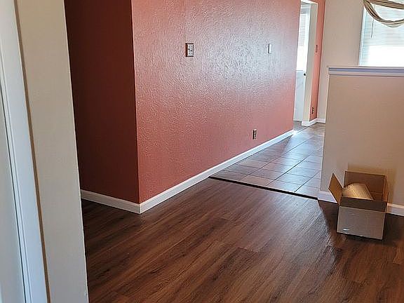 4th image of 1255 28th Ln