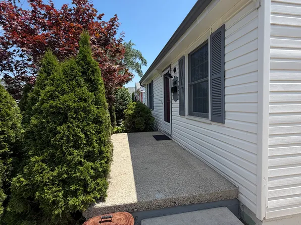 24087 Lehigh St, Dearborn Heights, MI 48125