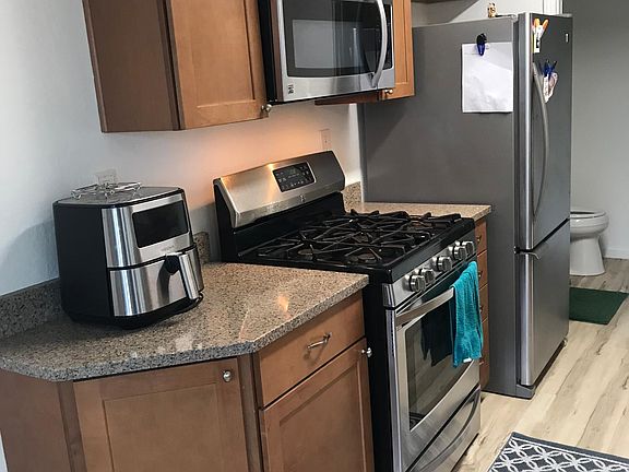 Stove, Microwave, Fridge