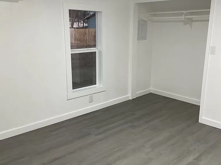 510 S Walnut St — Photo 14