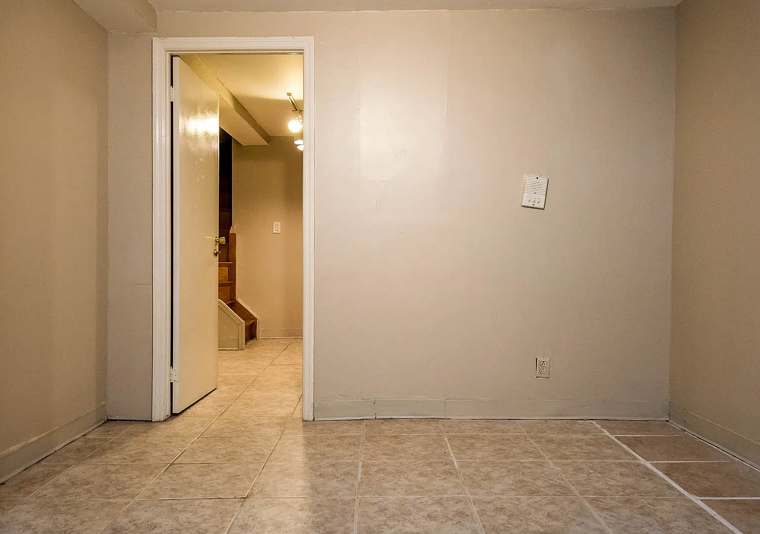 346 Gates Avenue — Photo 2