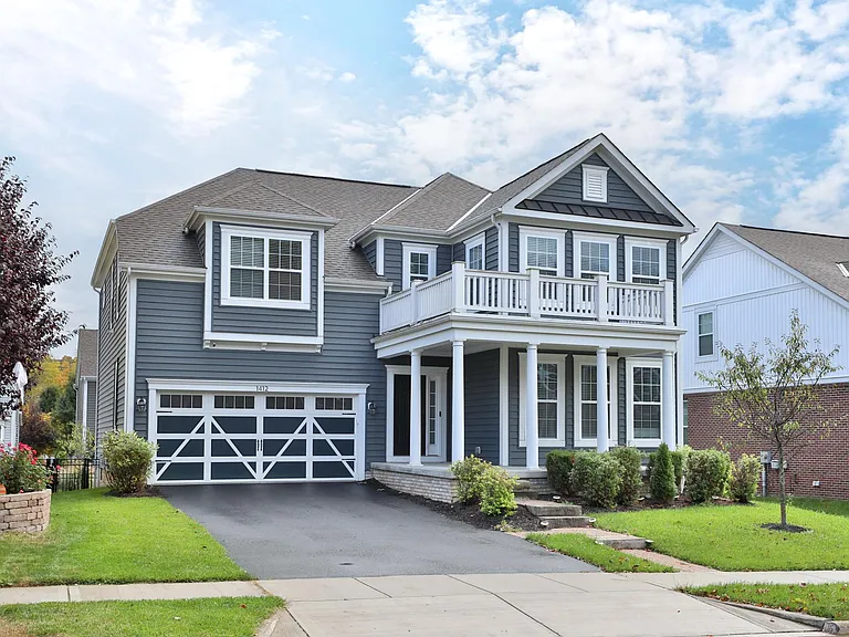 1412 Leesland Dr — Photo 1