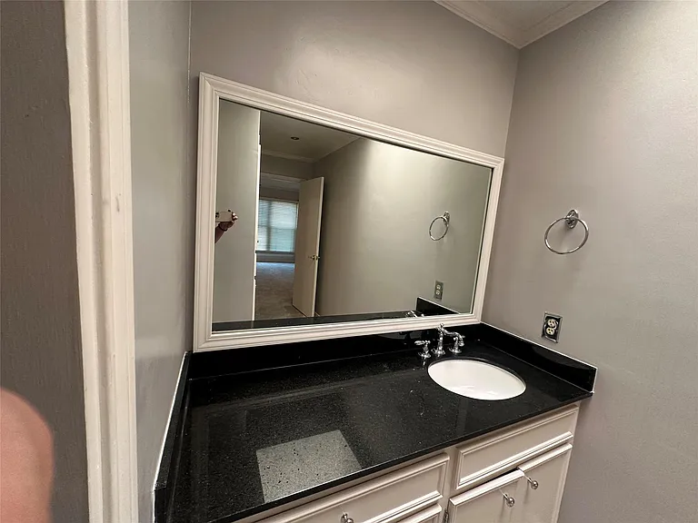 2202 Welch St — Photo 17