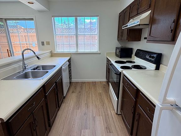 5th image of 5556 Clover Rise Ln