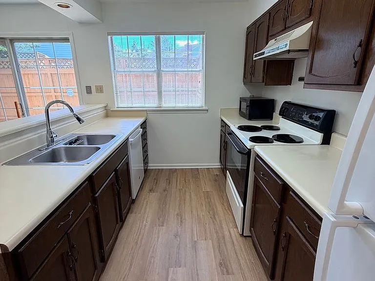 5556 Clover Rise Ln — Photo 5