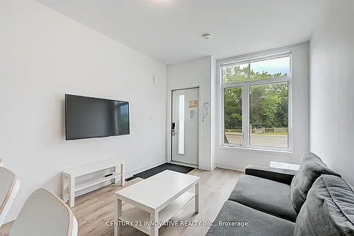 1720 Simcoe St N #16 Photo 1