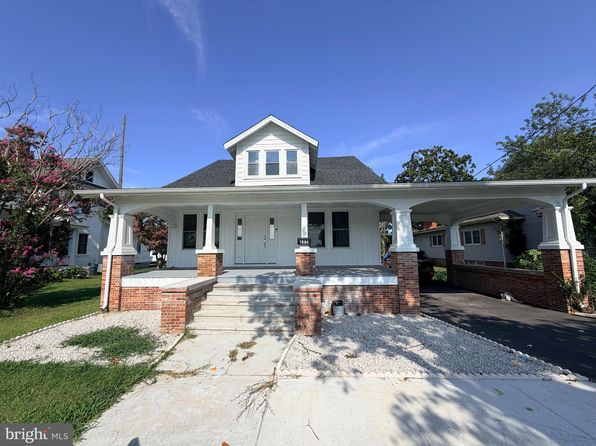 1004 West St