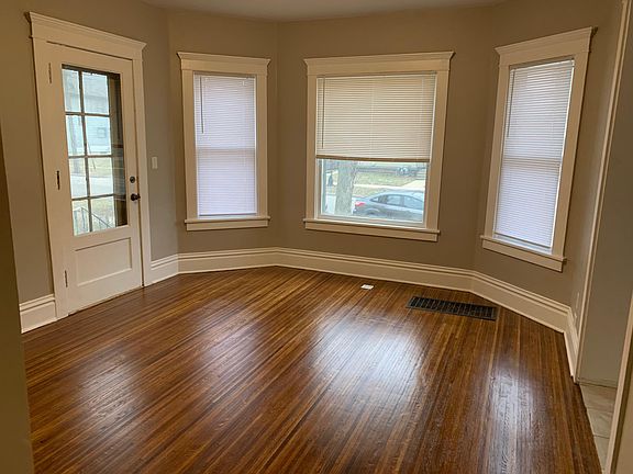 5th image of 411 W Park Ave