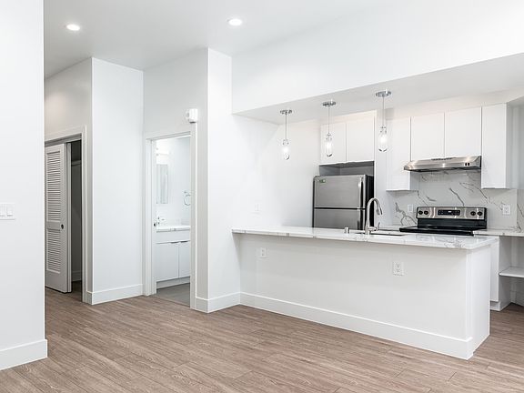 3rd image of 3875 18th St #15
