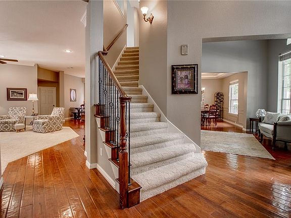 4th image of 3709 Stockport Dr