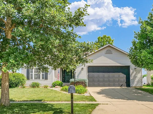4006 Tallgrass Dr, Champaign, IL 61822