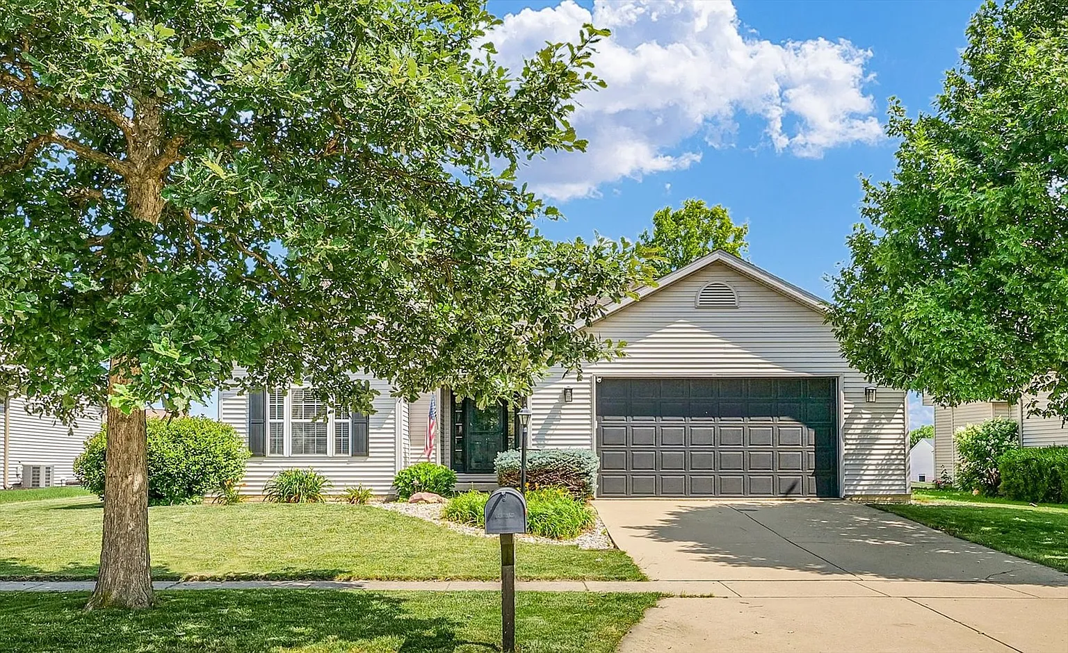 4006 Tallgrass Dr photo 1