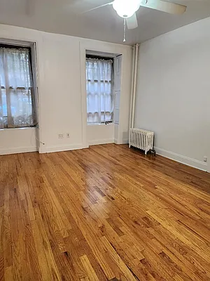 Rented by EXR | media 14