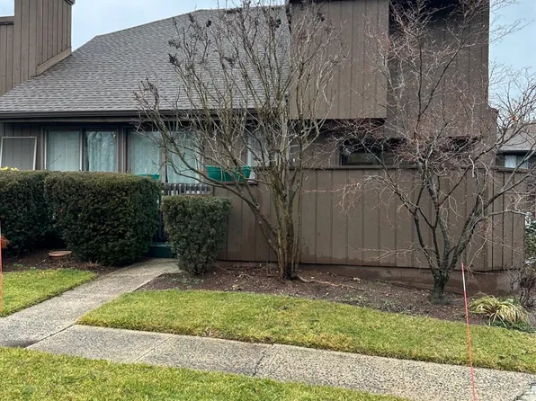 112 Kingsberry Dr, Somerset, NJ 08873