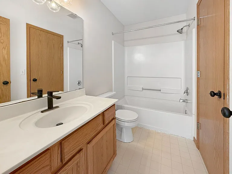 1389 Highpoint Curv — Photo 11