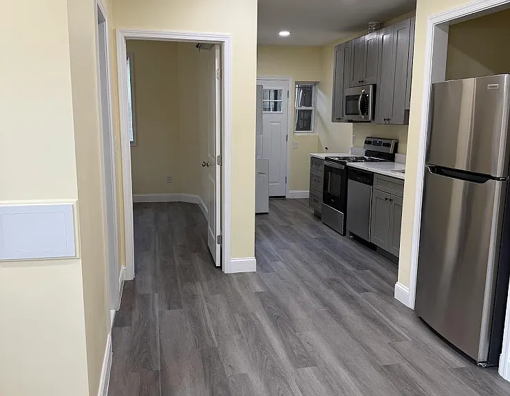 1820 C St NE #B — Photo 16