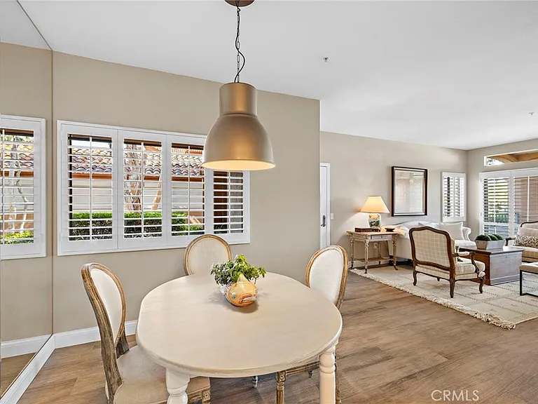 140 Villa Point Dr — Photo 13