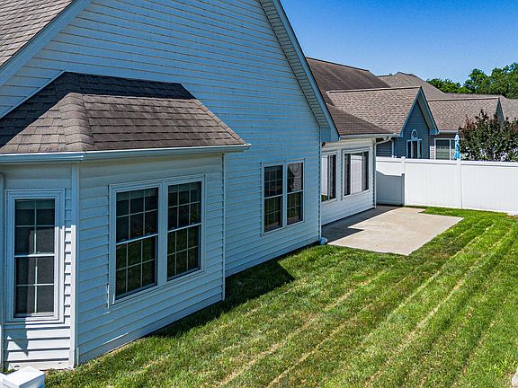 5th image of 3241 Sandpiper Cir