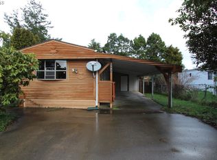 1105 2nd St NE, Bandon, OR 97411