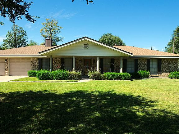 2nd image of 2905 Lawn Oak Dr