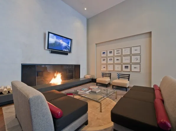 325 Fifth Avenue image 7 of 15