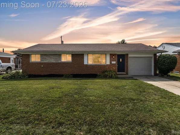 40311 Colony Dr, Sterling Heights, MI 48313