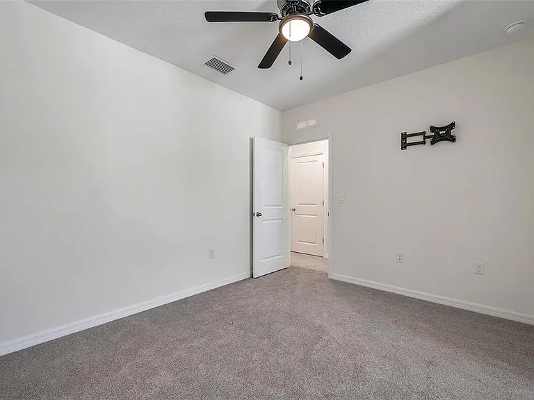 1347 Colt Creek Pl — Photo 32