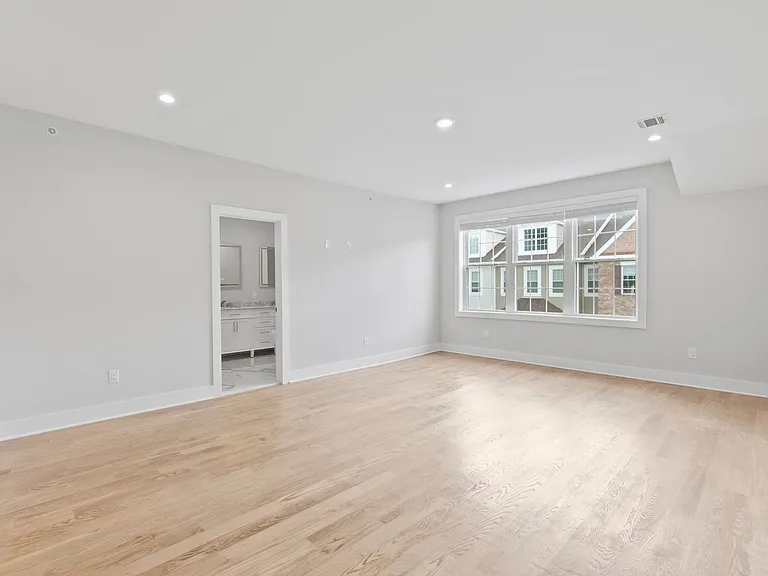 105 Brandon Ct — Photo 48