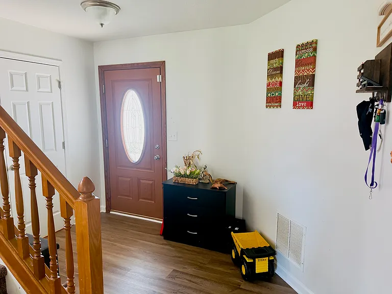 2413 Shadow Bend Dr — Photo 2